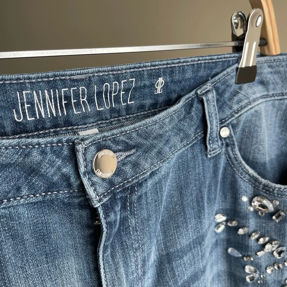 NWOT Jennifer Lopez Jeweled Embellished Boyfriend Capri Jeans - Picture 6 of 6